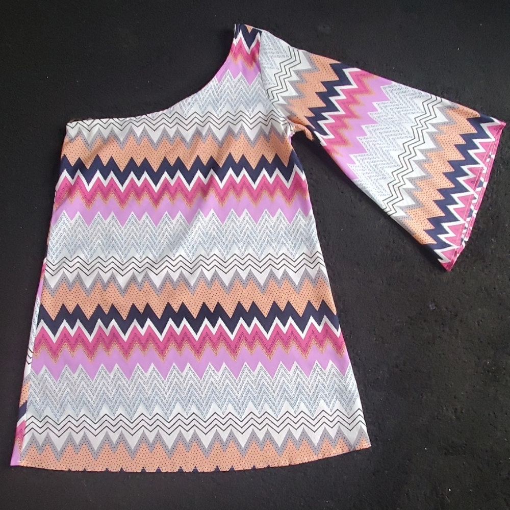 One shoulder dress